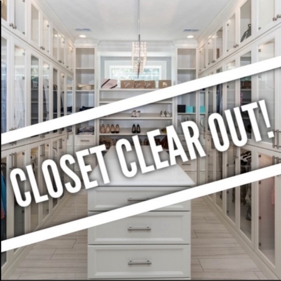 🎉 CLOSET SALE ACCEPTING OFFERS TODAY 🎉 - Picture 6 of 13